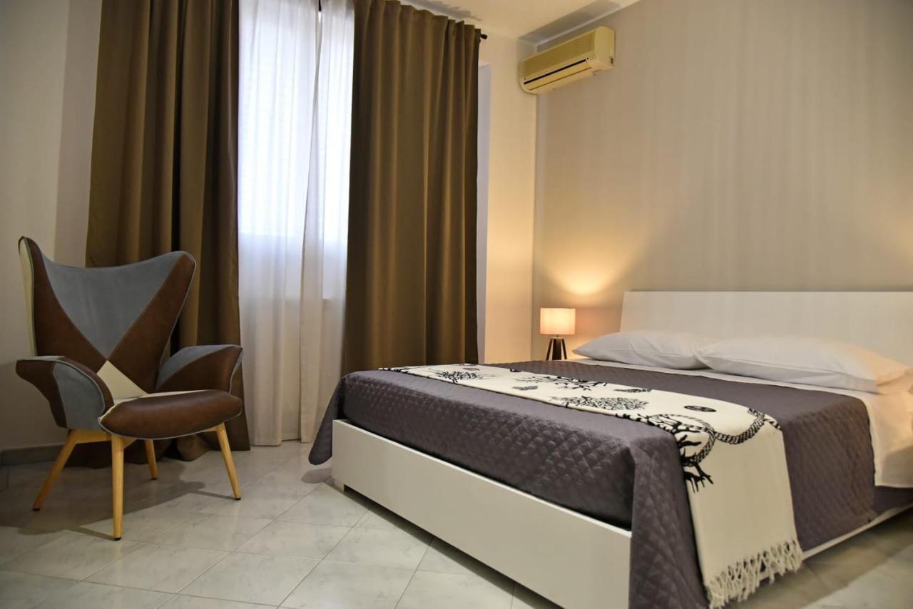 Le Palme Netine Apartment Noto Bagian luar foto