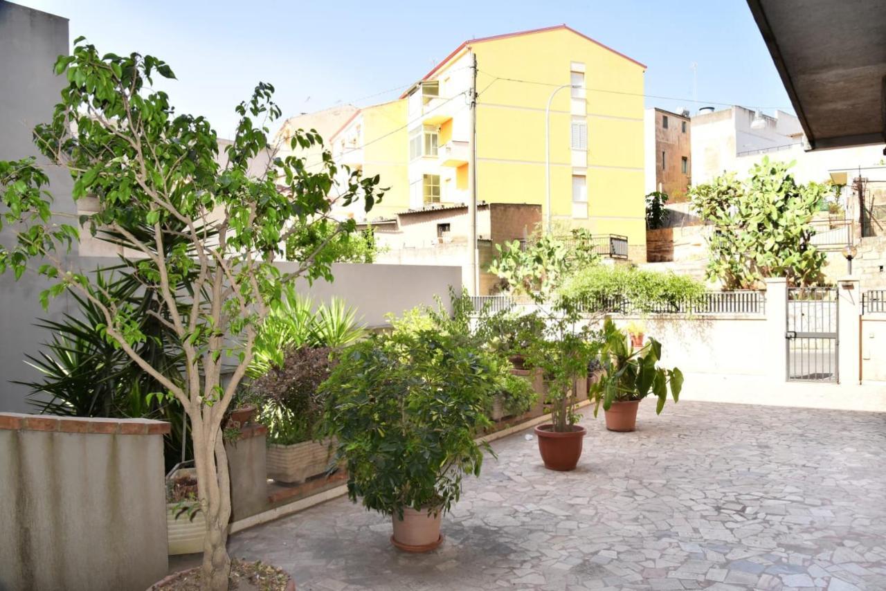 Le Palme Netine Apartment Noto Bagian luar foto