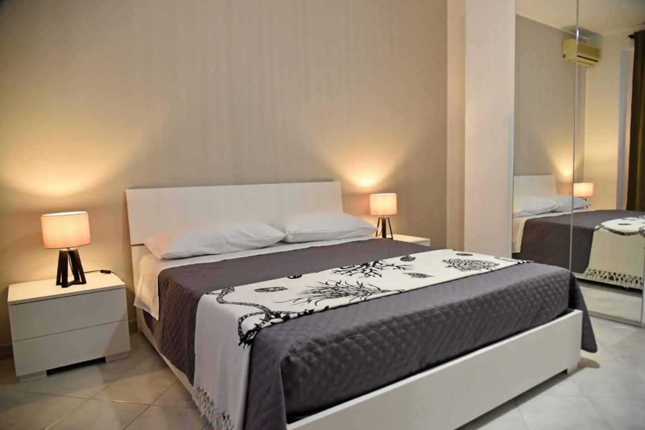 Le Palme Netine Apartment Noto Bagian luar foto