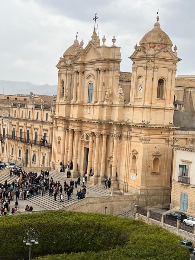 Le Palme Netine Apartment Noto Bagian luar foto