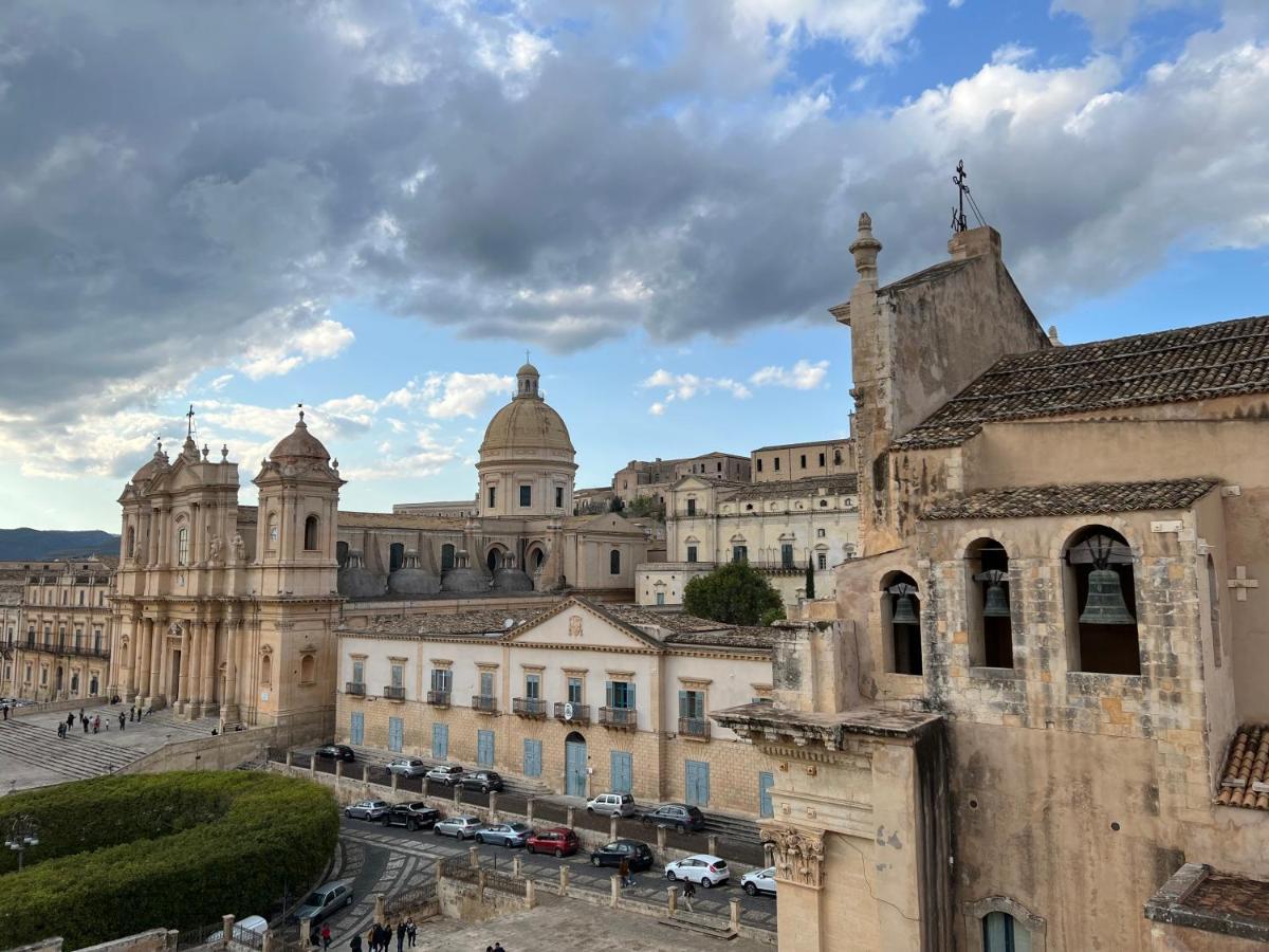 Le Palme Netine Apartment Noto Bagian luar foto